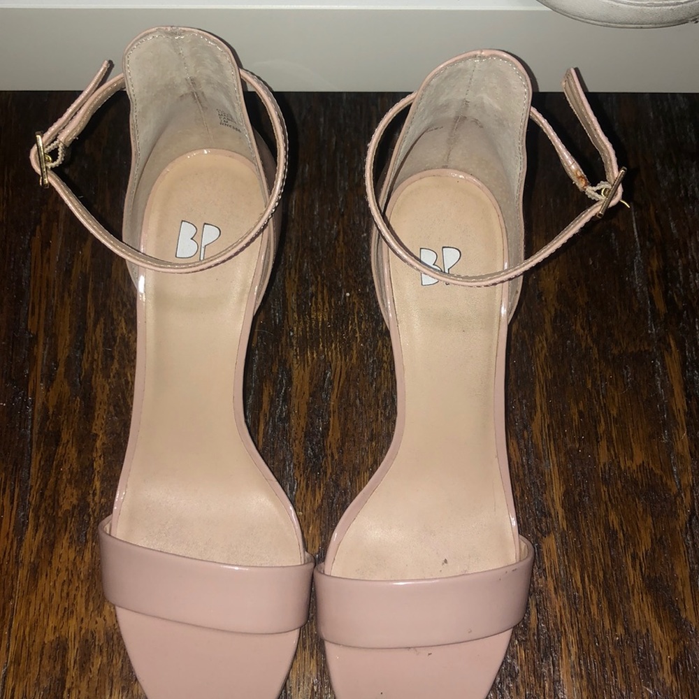 Cute nude heels